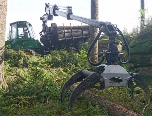 neunteufel holzrueckung greifarm holz wald