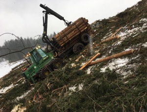 neunteufel holzrueckung winter steiler hang